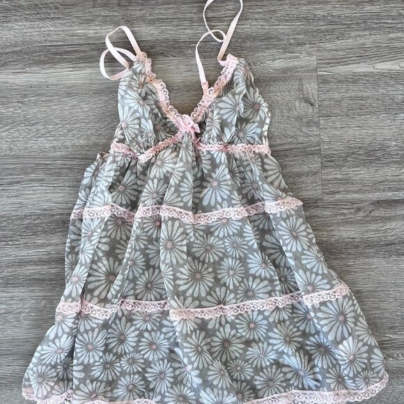 La Senza Floral Sheer Mesh Top - Picture 1 of 2